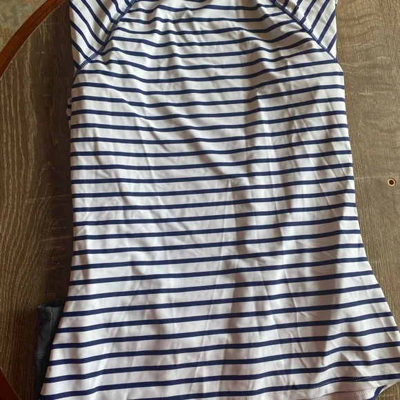 Blue and white uv protection rash guard - Picture 4 of 6